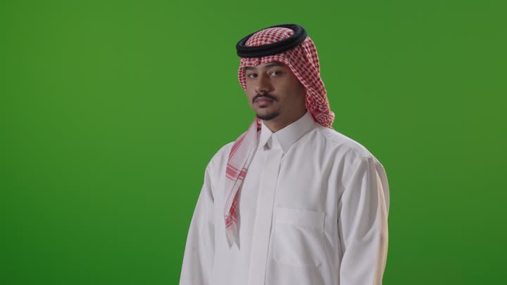 Saudi Man in Traditional Dress on Green Screen