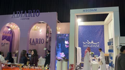 معرض فعاليات الظهران والدمام أجنحة العطور والملابس