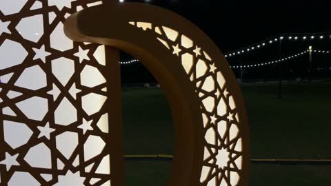 هلال مضاء في فعاليات الظهران والدمام ليلاً