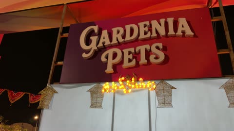 Gardenia Pets Sign at Wonder Garden Jubail Night