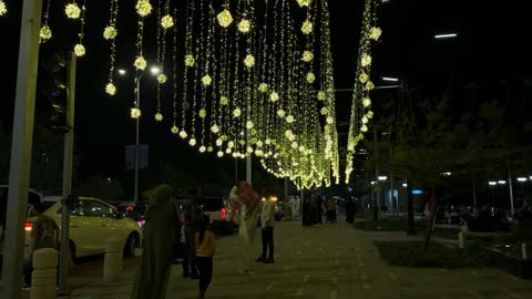 احتفالات عيد الفطر في الدمام السعودية إضاءة ليلية