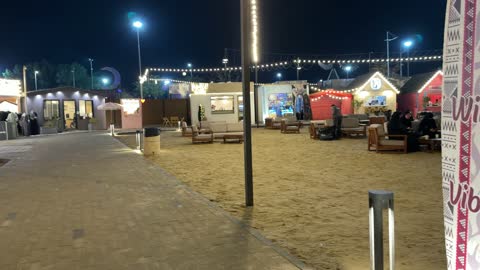 فعاليات ليالي الخبر بنانا بيتش وجلسات خارجية ليلية