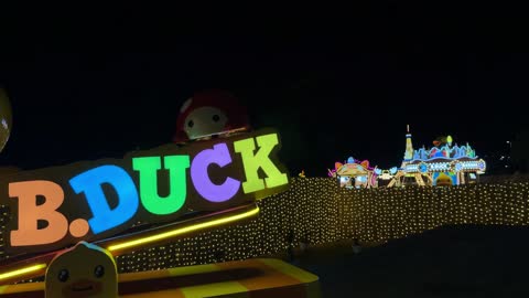 ليالي الخبر بنانا بيتش ملاهي بي دك المضيئة