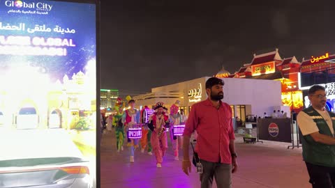 موكب ليلي وفعاليات المدينة العالمية في الدمام