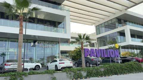 مجمع بنك الرياض وبافيليون في الرياض لقطة ثابتة