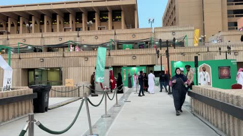 معرض خارجي في جامعة الملك فهد للبترول والمعادن