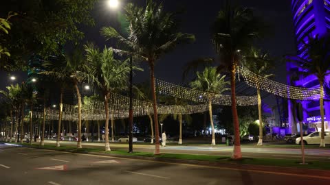 زينة رمضان في كورنيش جدة وحركة المرور ليلاً