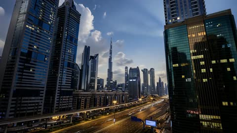 لقطات بفاصل زمني لبرج خليفة وأفق دبي ليلاً ونهاراً