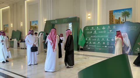 Saudi Men at Asharqia Health Investment Forum Exhibition