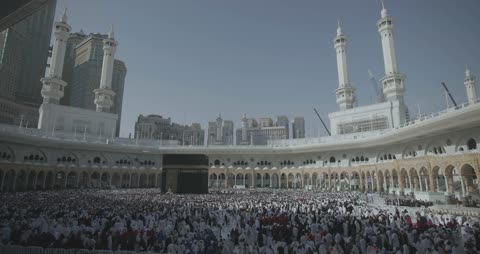 طواف الحجاج حول الكعبة في المسجد الحرام بمكة