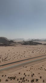 هضبة أم الشيعة وادي الدواسر تصوير جوي للطريق الصحراوي