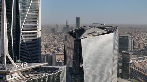 لقطات جوية لناطحات السحاب في كافد الرياض