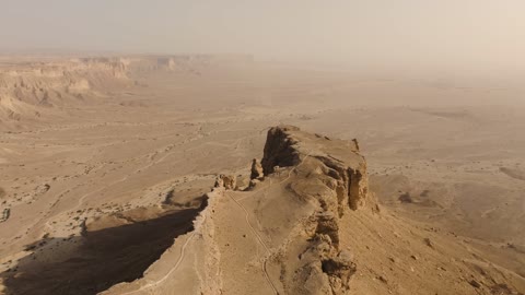 جبال طويق السعودية تصوير جوي طائرة بدون طيار