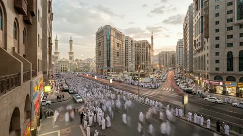 Pilgrims Crowd Mecca Saudi Arabia Sunset Timelapse