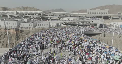 حشود الحجاج في منطقة الجمرات بمنى تصوير جوي