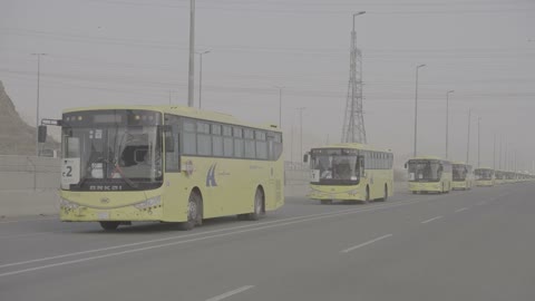 حافلات الحج السعودية على الطريق السريع