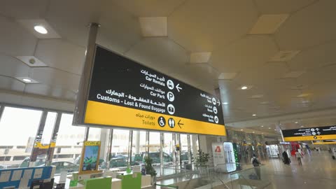 لقطات من صالة مطار الملك خالد الدولي بالرياض