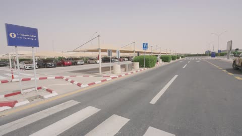 مواقف سيارات خارجية في السعودية لقطة متحركة