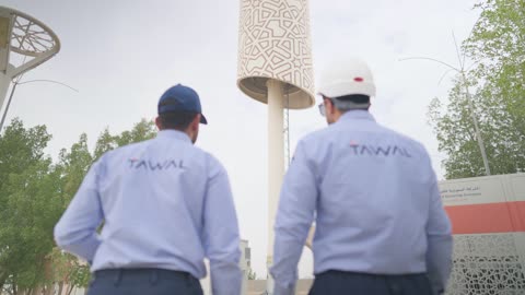 مهندسو شركة توال يتجهون نحو برج اتصالات