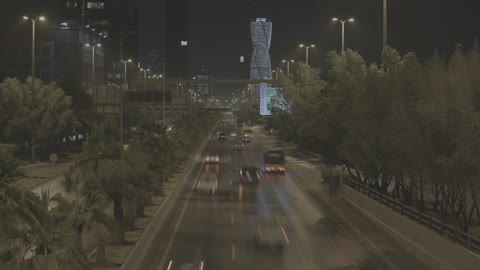 فيديو تايم لابس لحركة المرور في طريق الملك فهد بالرياض
