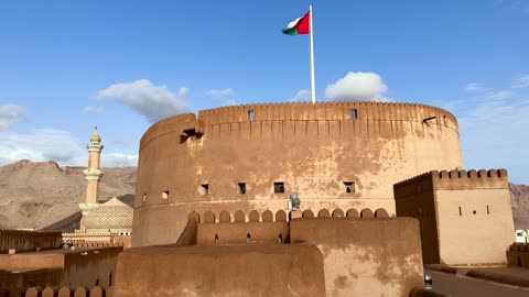 فيديو قلعة نزوى التاريخية سلطنة عمان