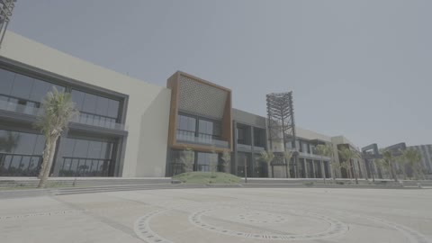 تصميم الواجهة الخارجية لمول ويستفيلد في جدة بالنهار