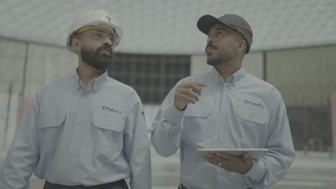 مهندسون سعوديون من شركة طوال في مول ويستفلد بجدة