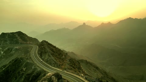 طريق الشفا الجبلي الطائف غروب الشمس تصوير جوي