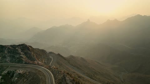 فيديو طريق الشفا في الطائف تصوير جوي جبال غروب الشمس