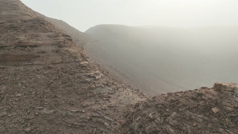 جبل طويق السعودية لقطات جوية بالطائرة