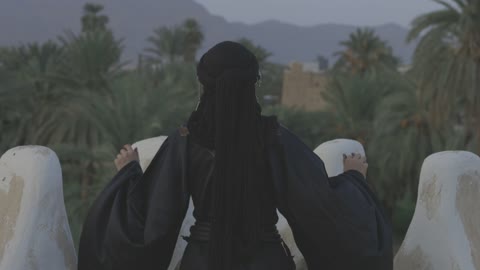Traditional Najran Dress Silver Jewelry Ring Saudi Arabia - Video